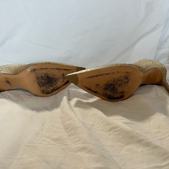 Stuart Weitzman soy tipped python pumps - Picture 5 of 5